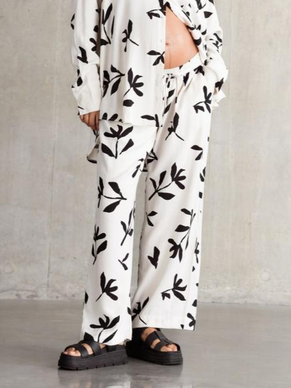 Anthea Maternity Wide-Leg Pant in Ecru / Black